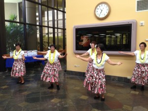 Kupuna hula Kaiser Permanente Hawaii Honolulu