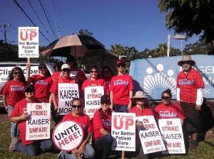 Great turnout at Kaiser Hilo. Workers stayed 4 hours past their scheduled shifts to continue picketing. 